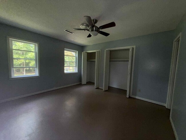Building Photo - 832 Malvern Rd