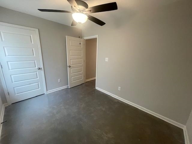 Building Photo - 2433 Zanone Ave