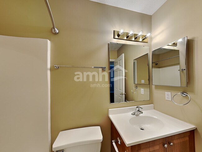 Building Photo - 3436 Trillium Ct