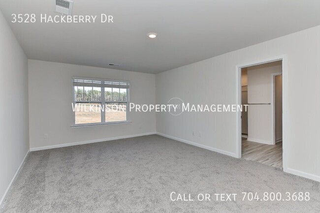 Building Photo - 3528 Hackberry Dr