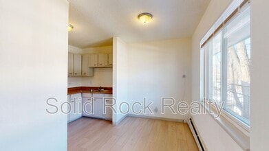 Building Photo - 1411 S Corona Ave