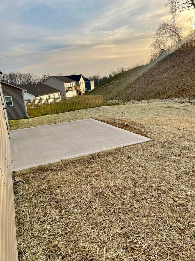 Building Photo - New Build in Fountain City- Fenced back yard!