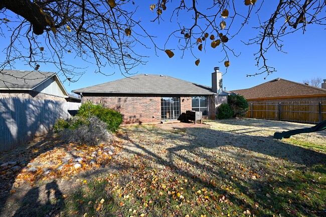 Building Photo - Northwest OKC 3 bed home