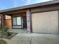 Building Photo - Fully Renovated 2-Bedroom Home with Spacious Layout in Prime Fair Oaks Location