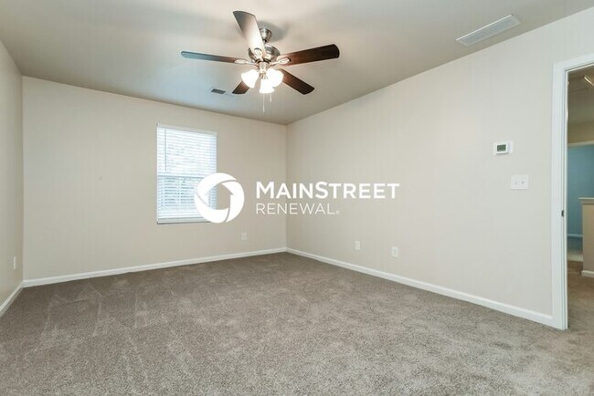 Building Photo - 4 Bedroom Pet-Friendly Home in COVINGTON, GA with Main Street Renewal