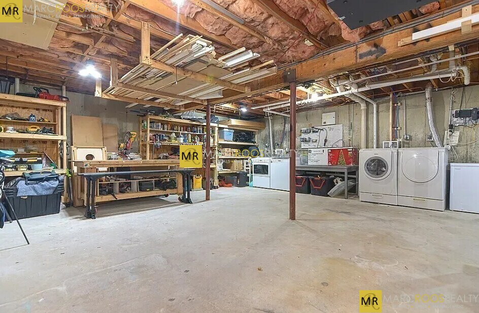 Building Photo - 237 Trenton St