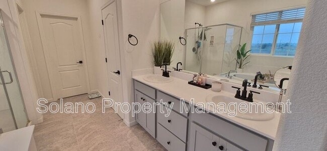 Building Photo - 2397 Sheldon Dr