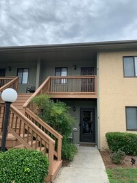 Building Photo - Completely Renovated 2 Bedroom 2 Bath Park Place Condo