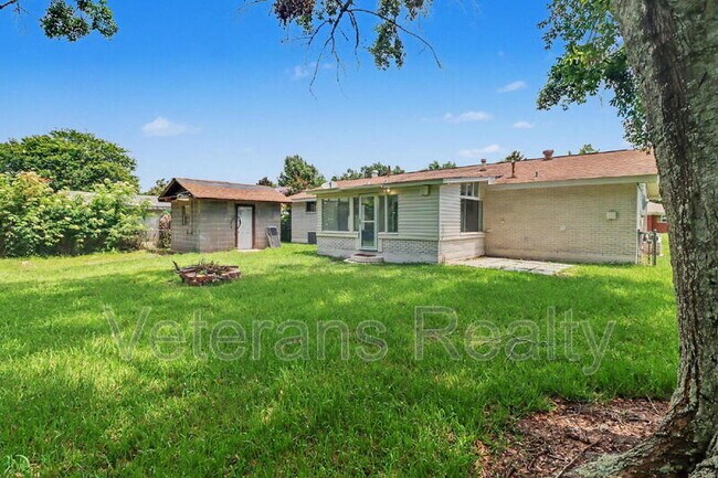 Building Photo - 111 Valentine Dr