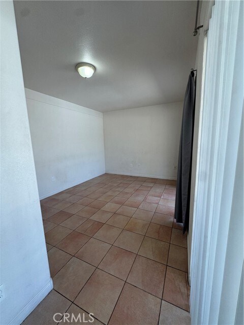 Building Photo - 758 W Longden Ave