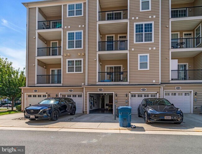 Building Photo - 23548 Belvoir Woods Terrace