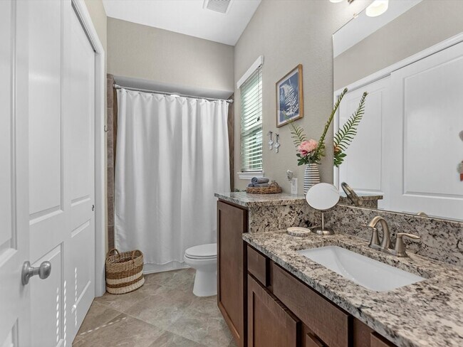 Building Photo - 1762 Sierra Crest Dr