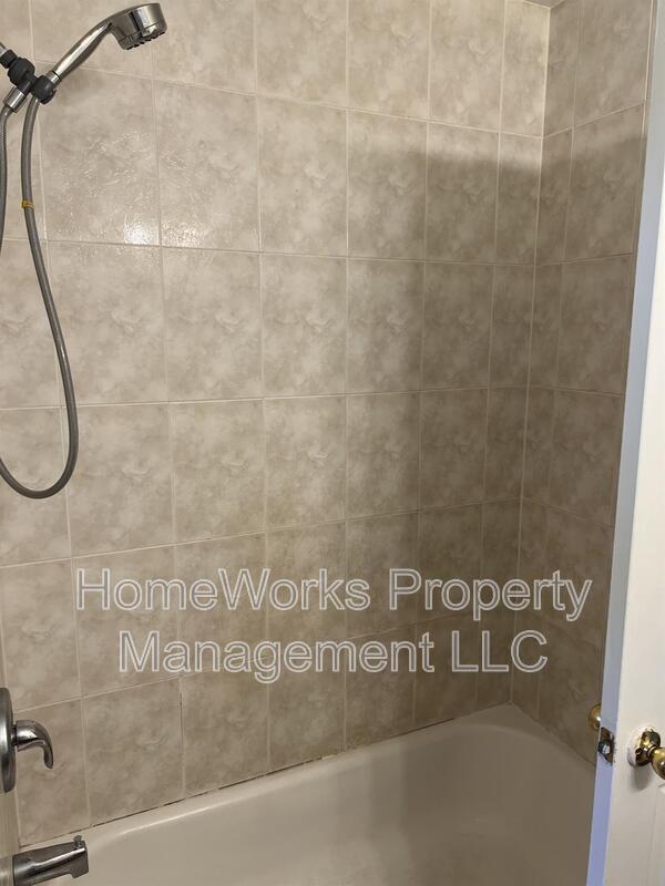 Building Photo - 462 Norvelle Ct