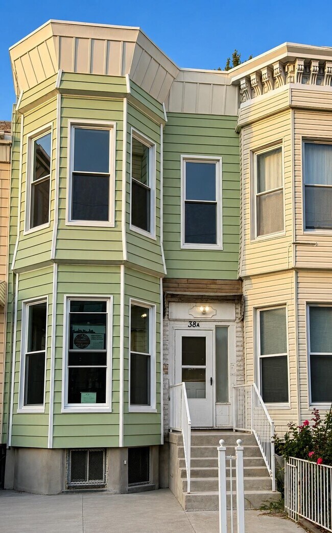 Building Photo - 38.5 Belmont Ave