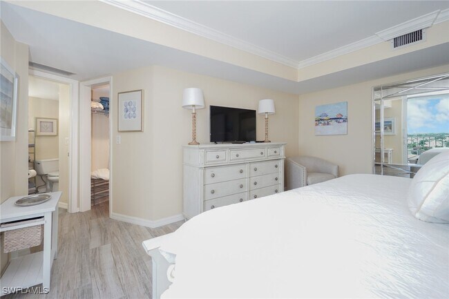 Building Photo - 10701 Gulf Shore Dr