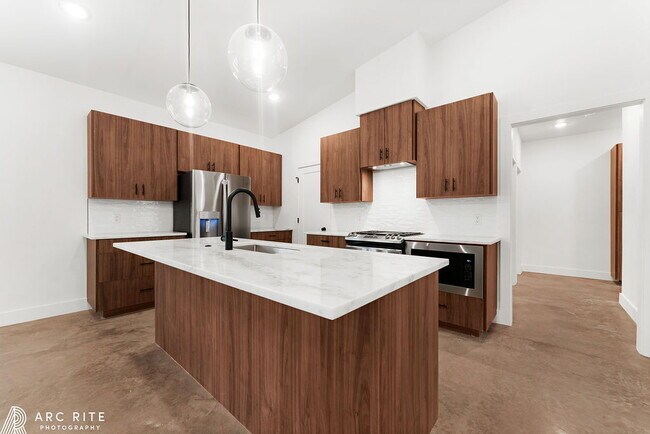 Building Photo - Pre-Leasing Fall of 2026!! Luxury Homes!!