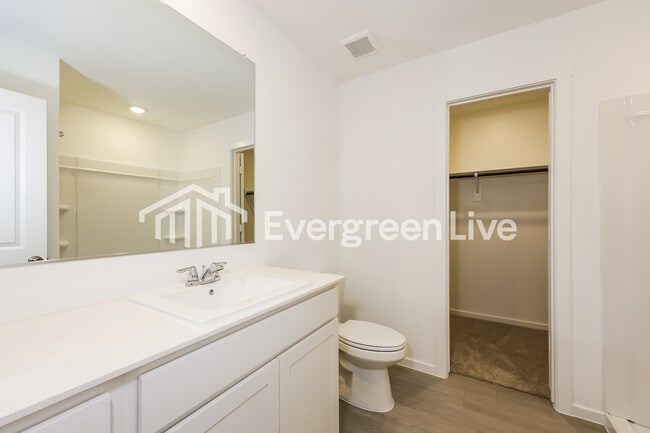 Building Photo - 10536 Desert Hawk Cir