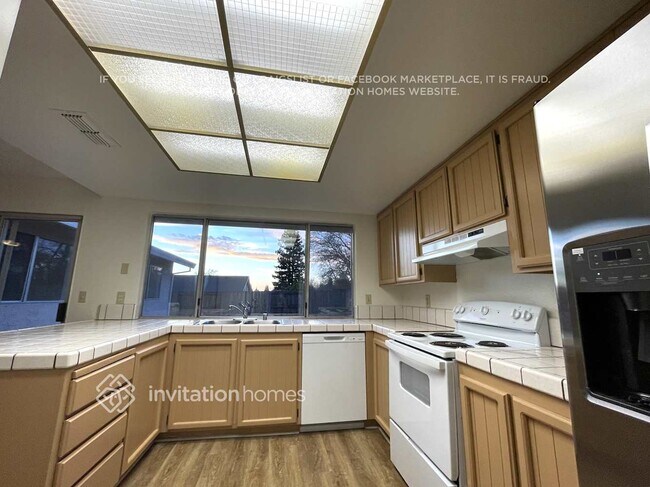 Building Photo - 7905 Wintergreen Dr