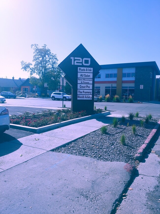Building Photo - 120 Thoma St