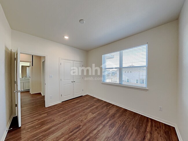 Building Photo - 384 Aspen Waters