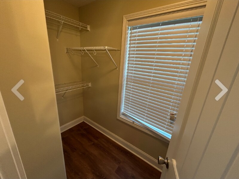 Building Photo - 1109 Stillwood Dr