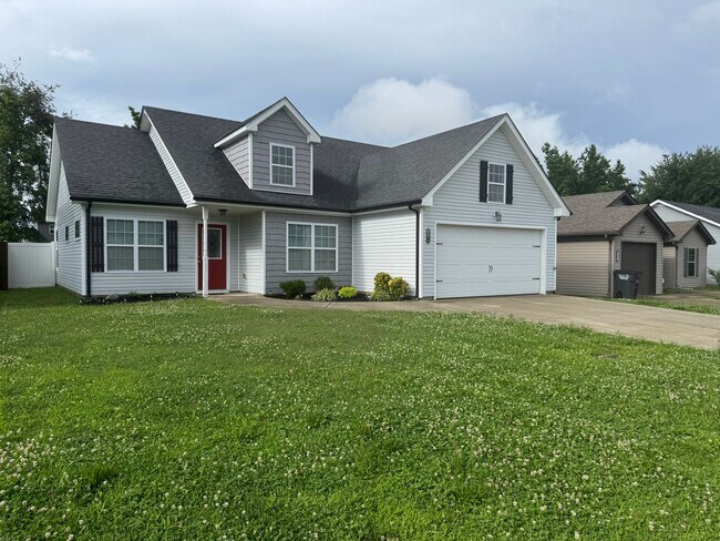 Building Photo - Gorgeous Single Family Home