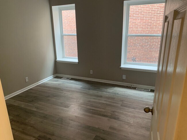 Building Photo - 4010 Castleman Ave