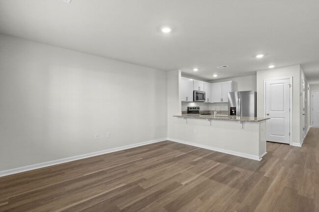 Building Photo - 640 Rd