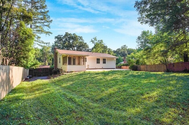 Building Photo - 948 Ficklen Rd