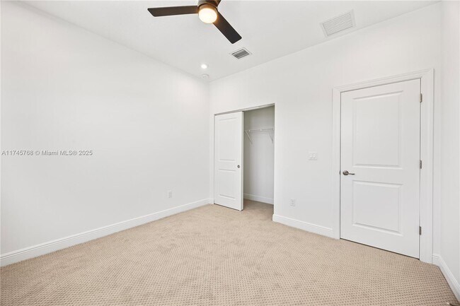 Building Photo - 3542 NW Solange Ct