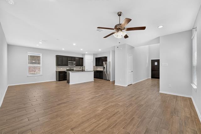 Building Photo - 3304 Shortgrass Ln