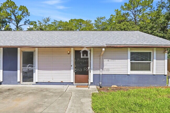 Building Photo - 1950 Bonneville Dr