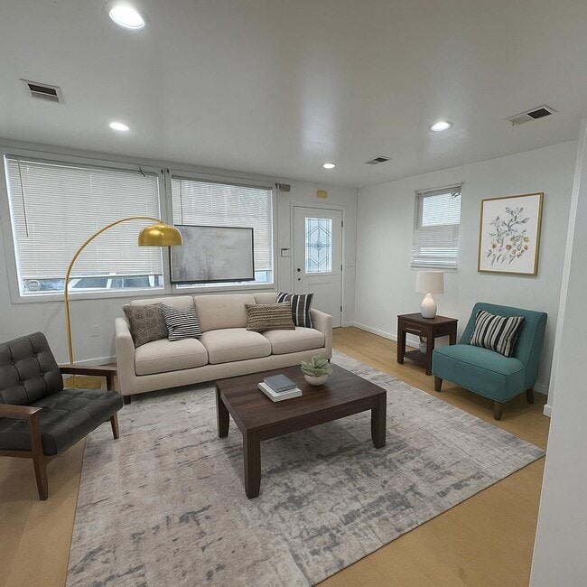 Building Photo - 210 Hamilton St