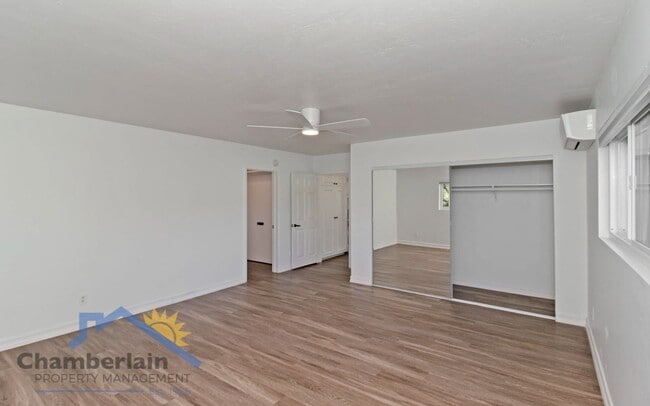 Building Photo - 2 Bedroom/1 Bathroom Coastal Leucadia Duplex!