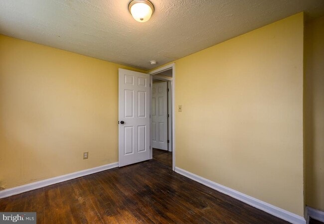 Building Photo - 6007 Bradley Ln