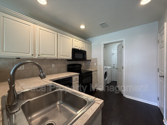 Building Photo - 9378 Garfield Way