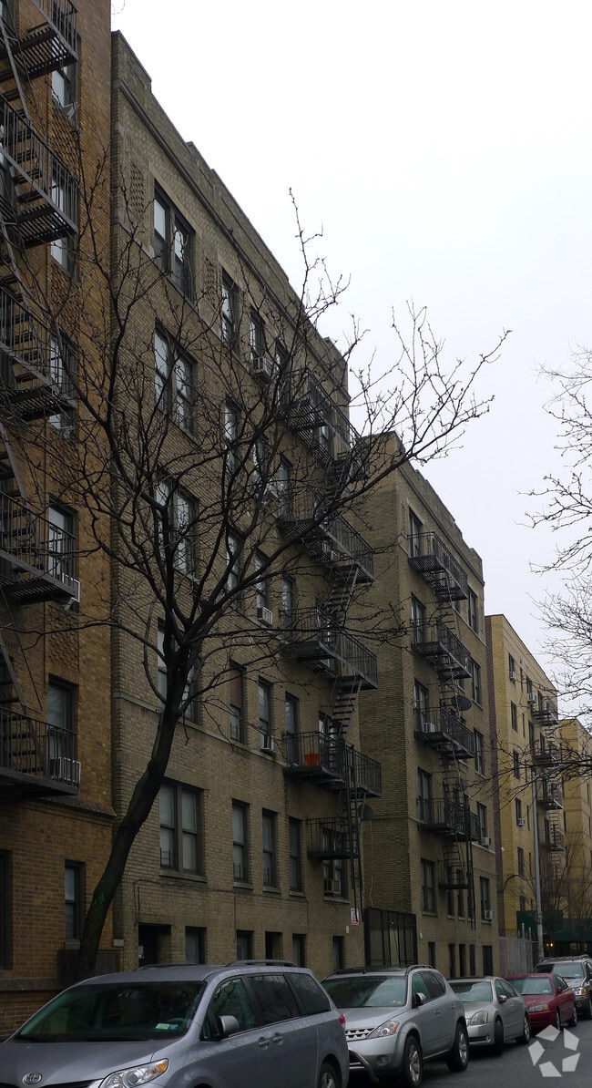 Building Photo - 2430 Morris Ave