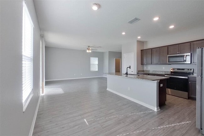 Building Photo - 30098 Fedora Cir