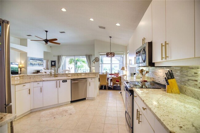 Building Photo - 1520 San Ysidro Way