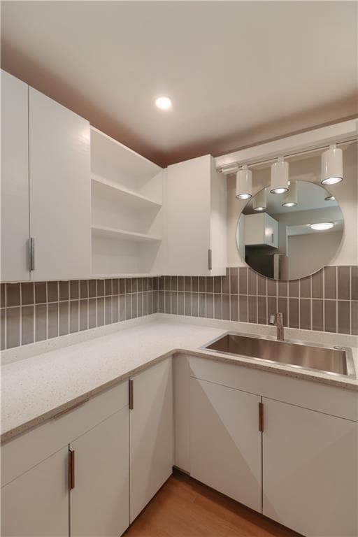 Building Photo - 811 N Pleasant St