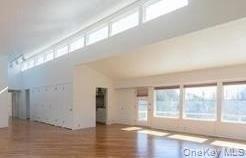 Building Photo - 3 Artesian Way