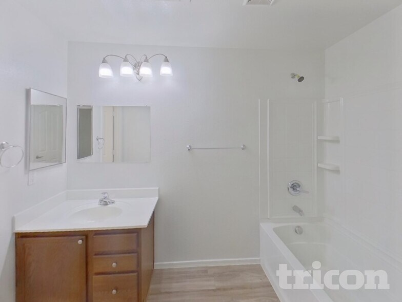 Building Photo - 40268 W Helen Ct