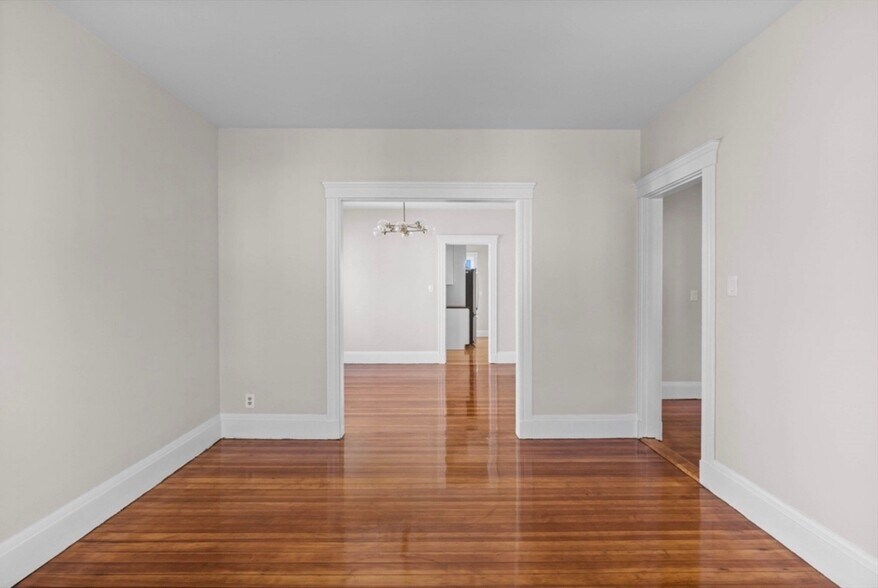Building Photo - 7 Speedwell St