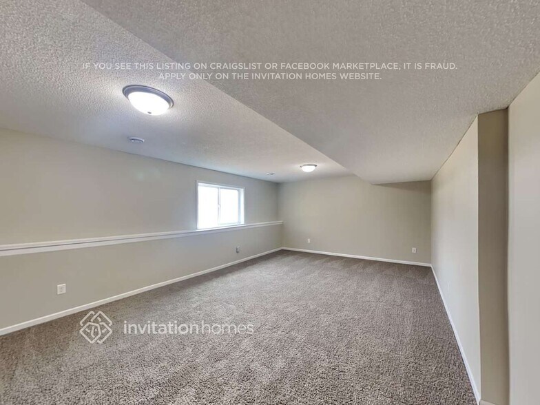 Building Photo - 12721 Kiska St NE
