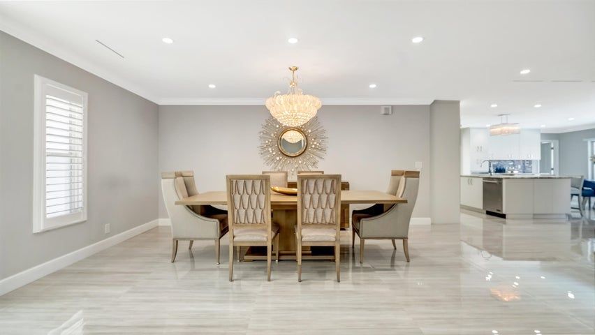 Building Photo - 831 Dover St