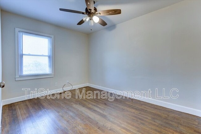 Building Photo - 1242 Fordham Rd