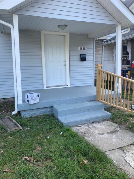 Primary Photo - 1615 Lawton Ave