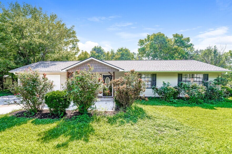Primary Photo - 5124 Rye Cir