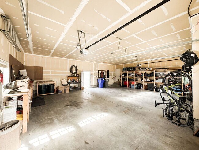 Building Photo - Beautiful Custom Home For Rent In Rexburg!