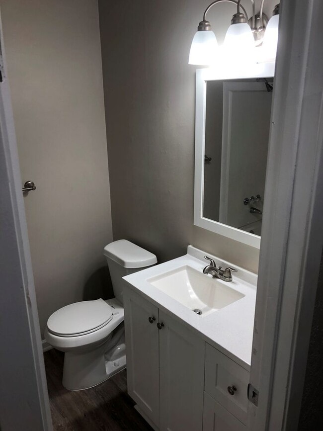 Building Photo - Hewitt Texas 3 Bedroom